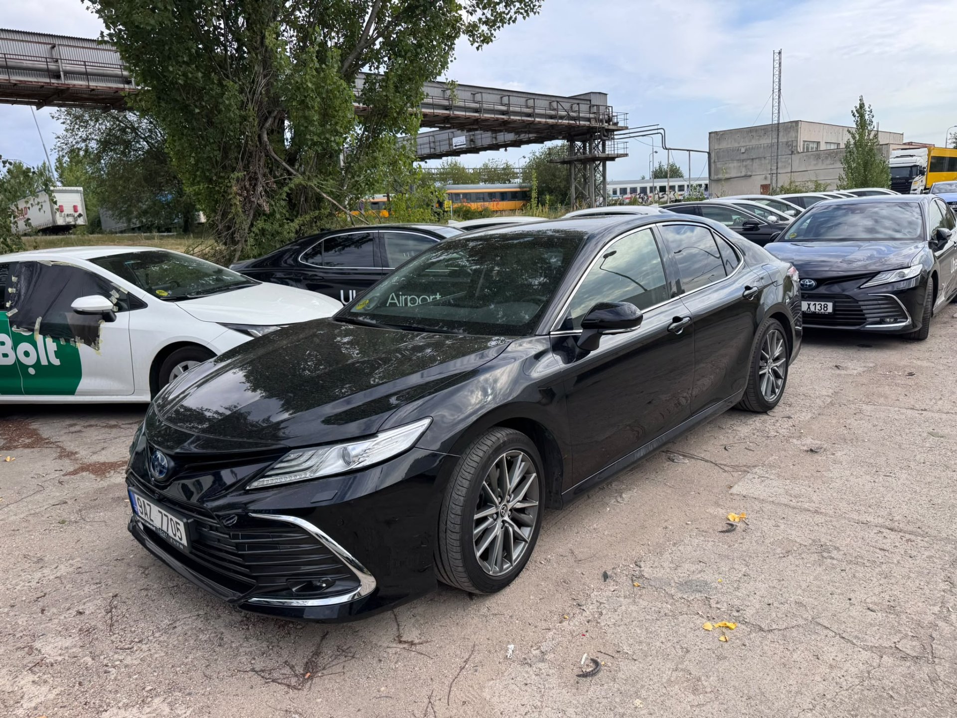 TOYOTA CAMRY